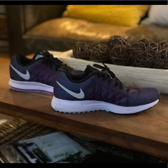 Nike Shoes - Nike Zoom Pegasus 32